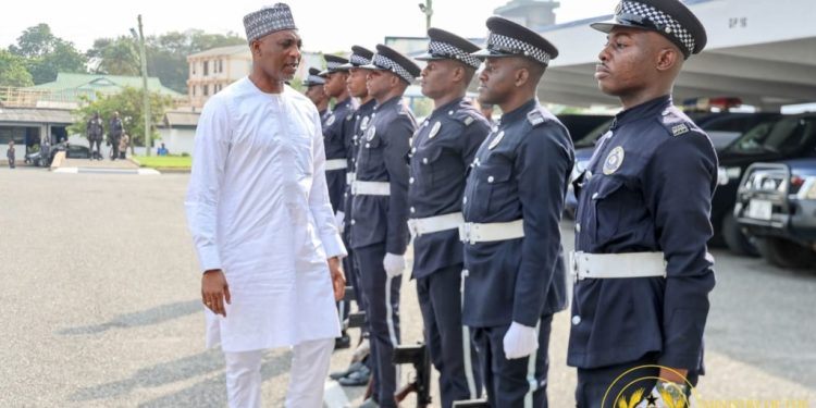interior minister decorates 19 newly promoted police officers
