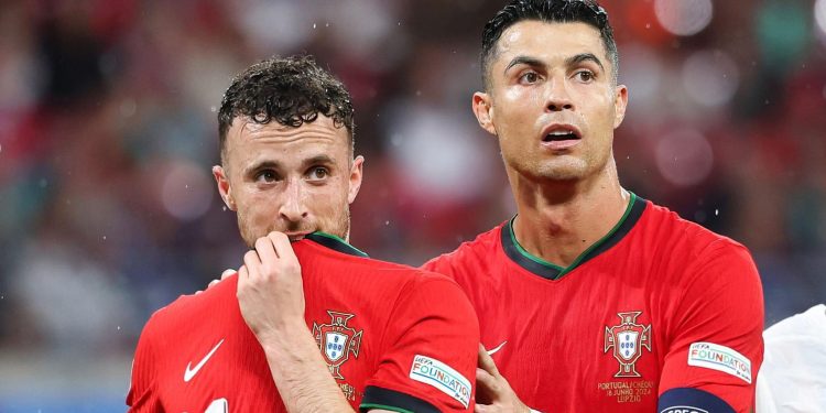 liverpool and ronaldo lead tributes to diogo jota