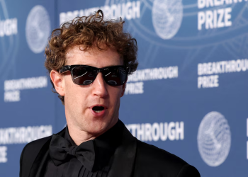 Meta investors, Zuckerberg reach settlement to end trial over Facebook privacy litigation