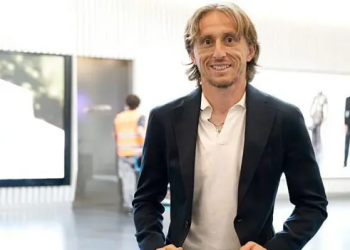 Modric completes AC Milan move on one-year deal
