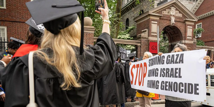 white house says harvard violated civil rights of jewish students