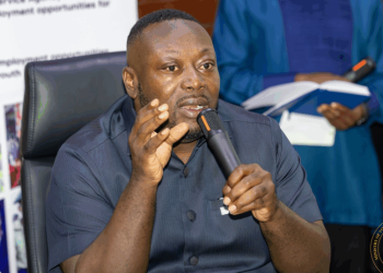 Youth Minister demands end to state-sponsored scholarships for local courses abroad