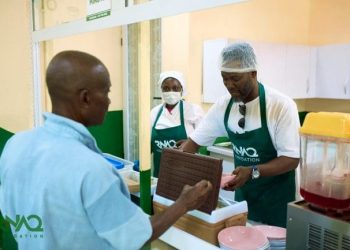 “One Celebrity, One Ladle”: Adjetey Anang and Gloria Sarfo Serve Up Hope in the Community 5 “One Celebrity, One Ladle”: Adjetey Anang and Gloria Sarfo Serve Up Hope in the Community