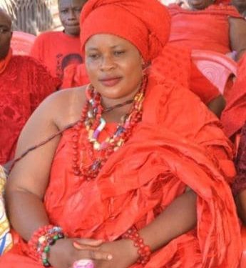 queenmother appeals for support to build fire station tantra