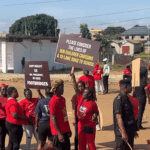 Sarpeiman residents demonstrate over the lack of footbridges