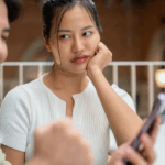 This phone habit might be ruining your relationship. Here’s how to stop it 5 This phone habit might be ruining your relationship. Here’s how to stop it