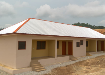 Akoti Chief lauds Chirano Sefwiman Foundation, Asante Gold for new teachers’ quarters 4 Akoti Chief lauds Chirano Sefwiman Foundation, Asante Gold for new teachers’ quarters