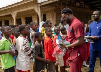 Asante Akyem South assembly distributes 300 shoes to deprived pupils