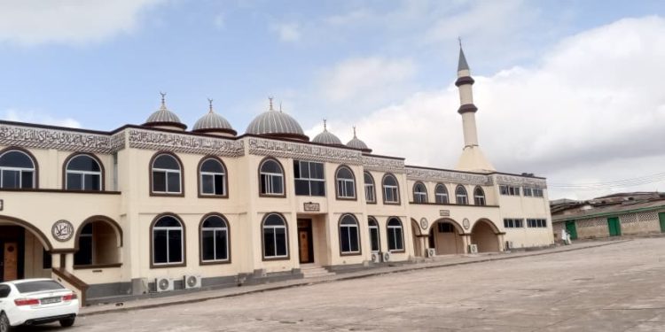 bel beverages donates assorted drinks to support muslims in kumasi