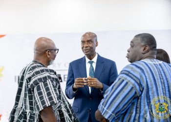 Finance Minister holds first investor town hall since 2021, signals strong recovery path