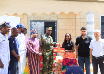 Karpowership Ghana supports Muslim community with food distribution at Sekondi Naval Base mosque