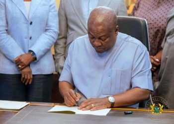 Mahama assents to 5 bills, including key amendments on security, education and finance 4 Mahama assents to 5 bills, including key amendments on security, education and finance