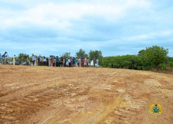 Mahama cuts sod for new Sunyani Airport project at Nsoatre