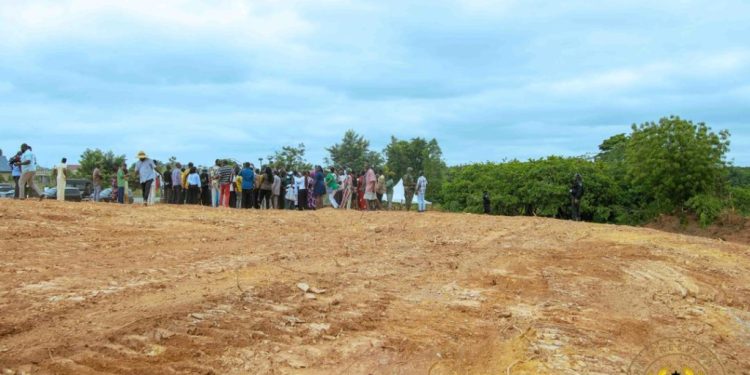 mahama cuts sod for new sunyani airport project at nsoatre