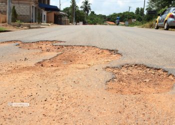 Oda-Akyem Swedru road develops dangerous potholes