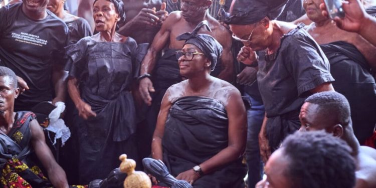 ohemma pokua afoa dankoto ii enstooled as queen mother of wenchi