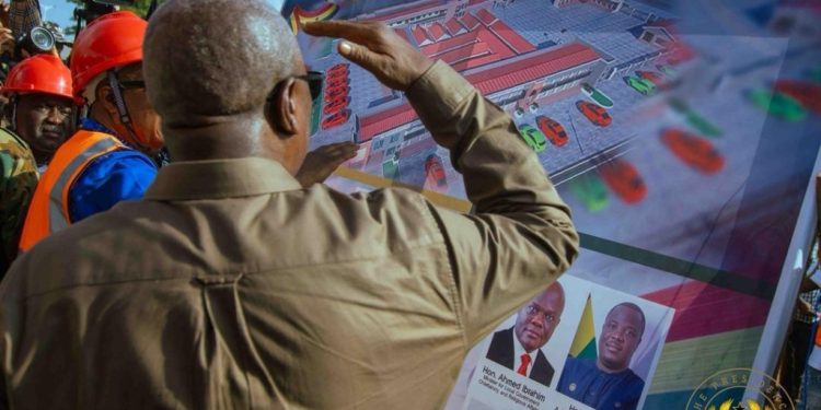 photos mahama cuts sod for 24 hour economy market at dormaa ahenkro