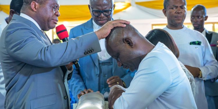 rev stephen wengam urges leaders to embrace servant leadership to transform national institutions