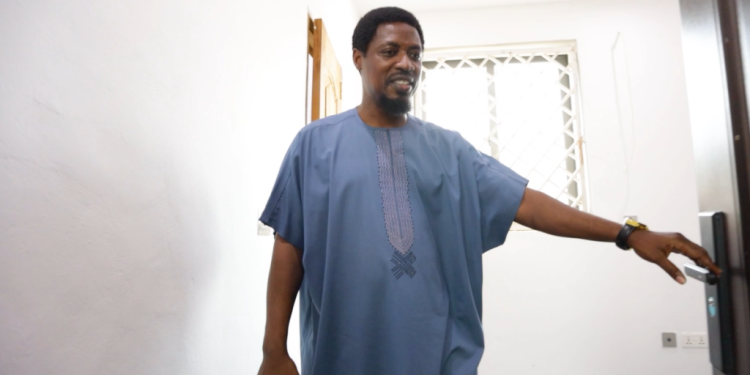 former western north minister joojo rocky obeng donates police holding facility to boost security in aowin enclave