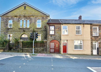 Super-slim Welsh house sells for just £45,000