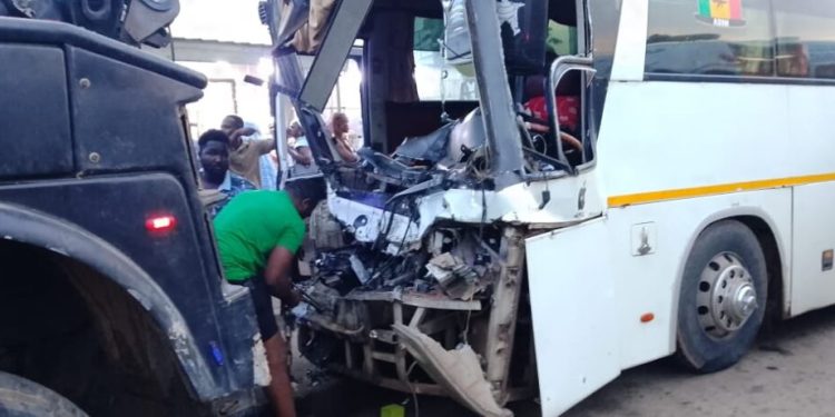 two feared dead 28 rescued in kwashieman crash on good friday eve